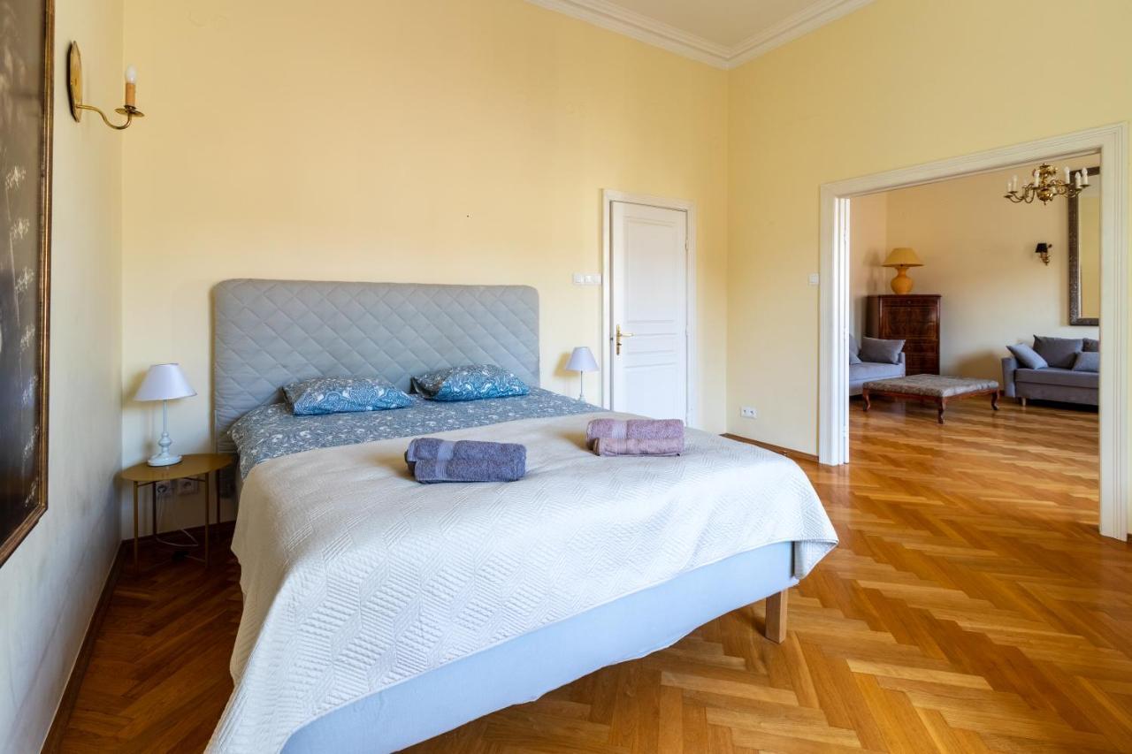 Apartament Luster I Obrazow Varsovie Extérieur photo