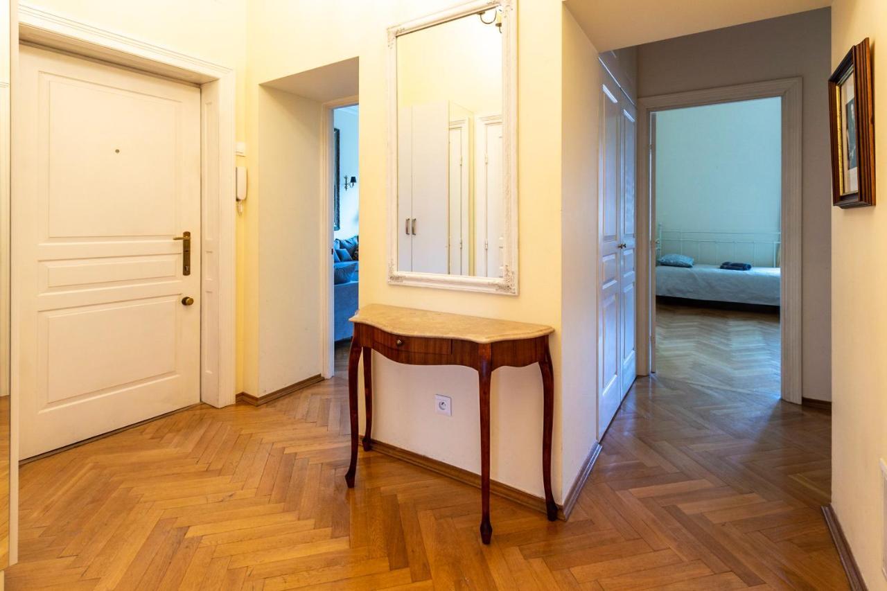 Apartament Luster I Obrazow Varsovie Extérieur photo